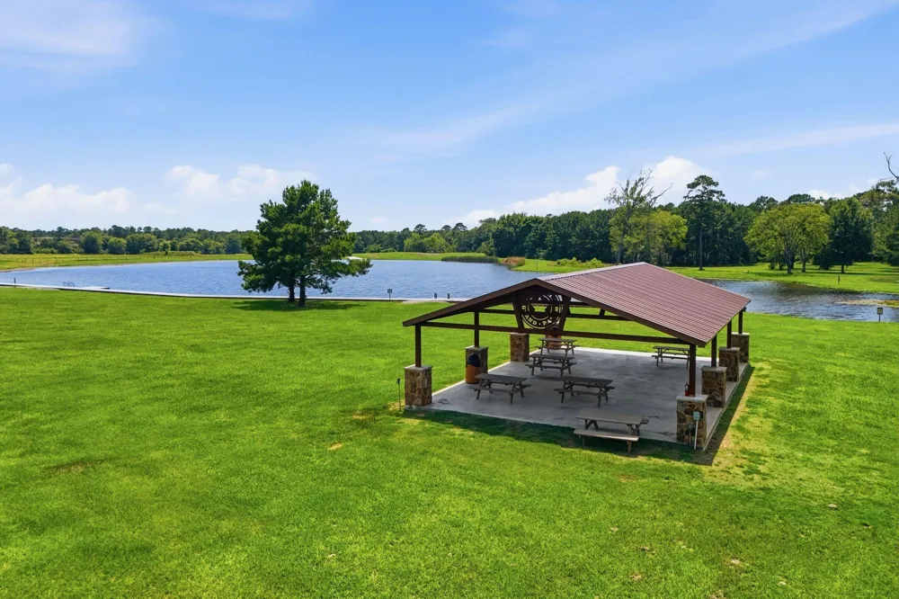 11818 Grand North Road Willis, TX 77378