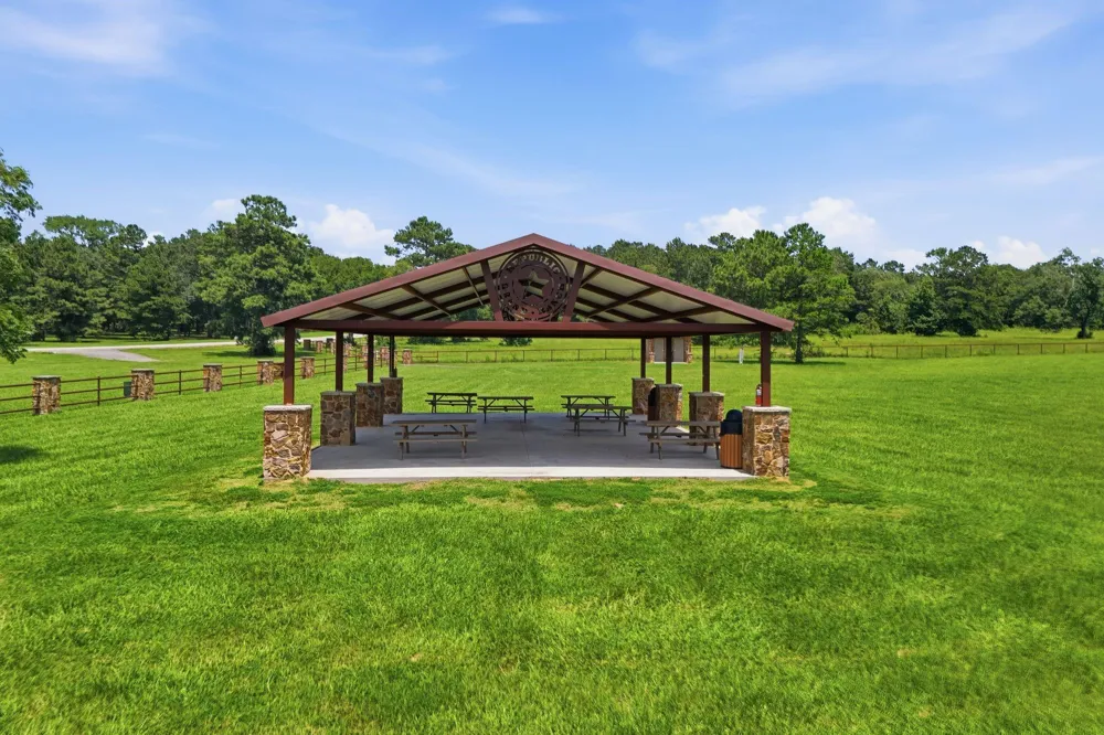 11818 Grand North Road Willis, TX 77378