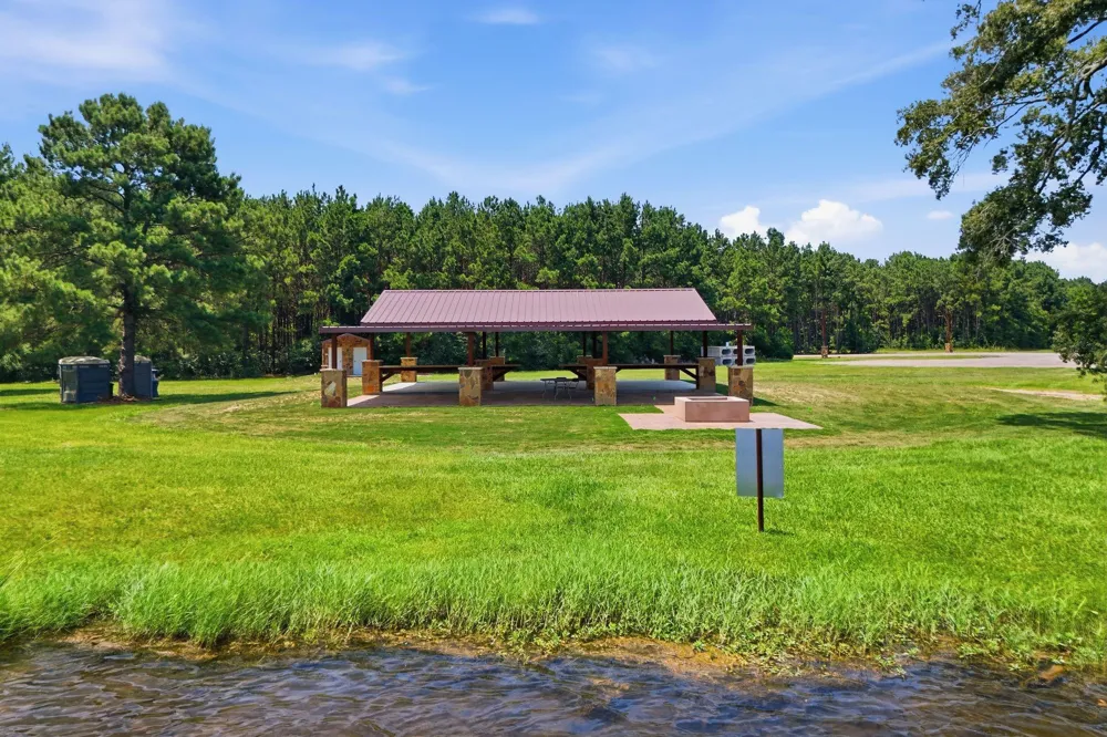 11818 Grand North Road Willis, TX 77378