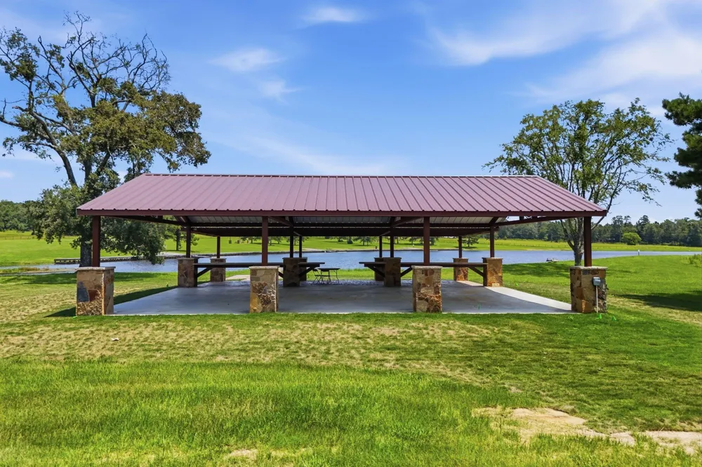 11818 Grand North Road Willis, TX 77378