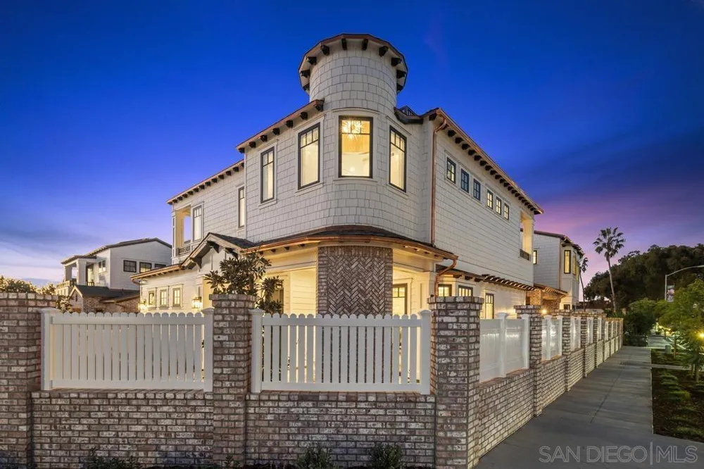 466 Westbourne St La Jolla, CA 92037