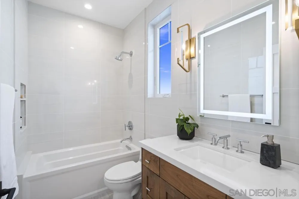 466 Westbourne St La Jolla, CA 92037