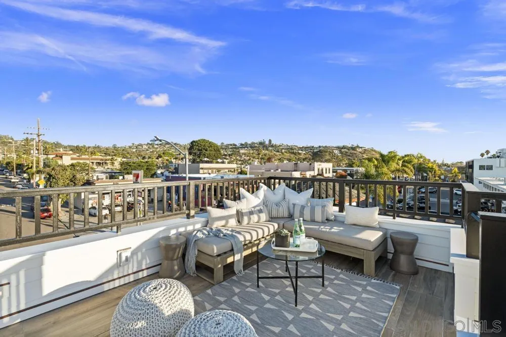 466 Westbourne St La Jolla, CA 92037