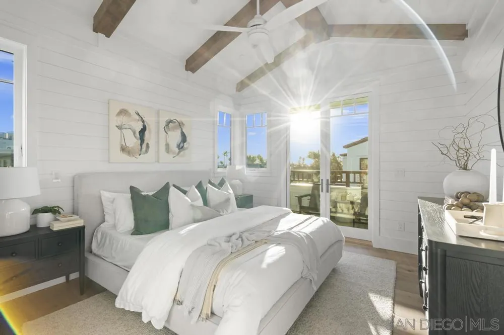 466 Westbourne St La Jolla, CA 92037