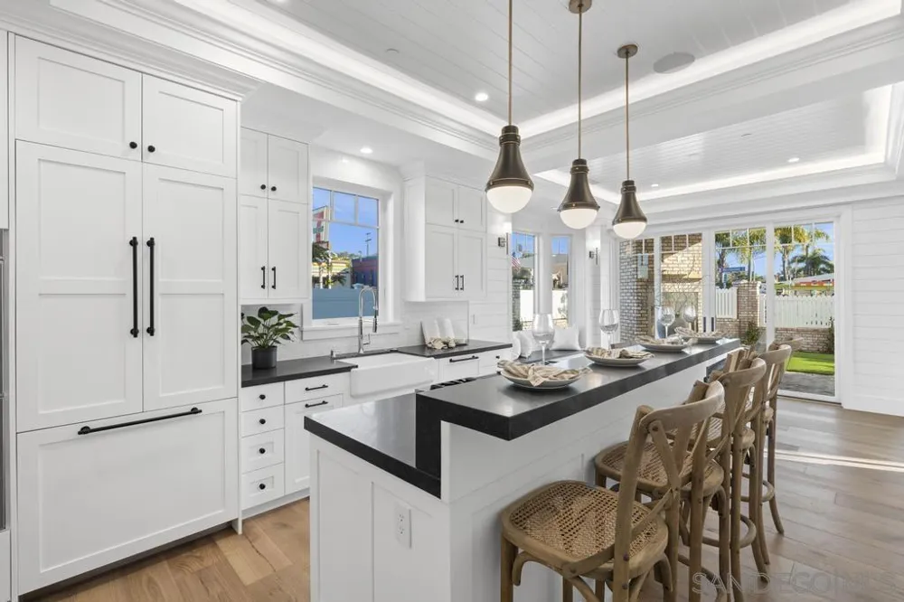 466 Westbourne St La Jolla, CA 92037