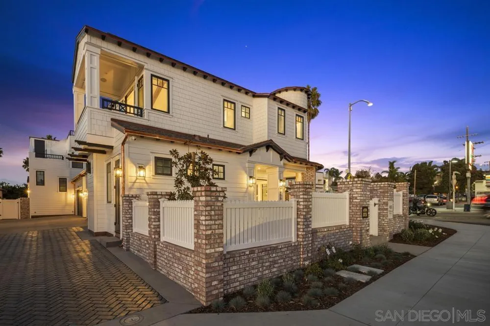 466 Westbourne St La Jolla, CA 92037
