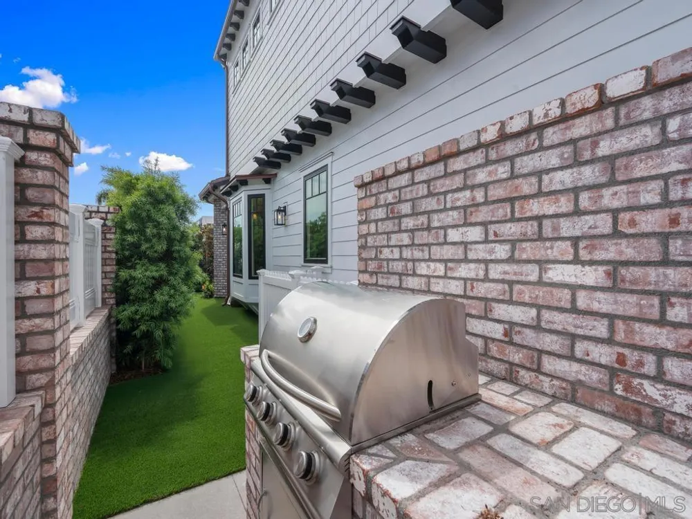 466 Westbourne St La Jolla, CA 92037