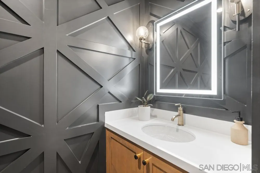 466 Westbourne St La Jolla, CA 92037