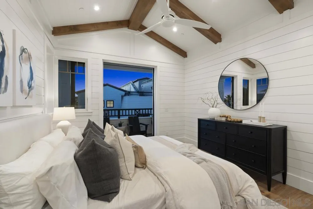 466 Westbourne St La Jolla, CA 92037
