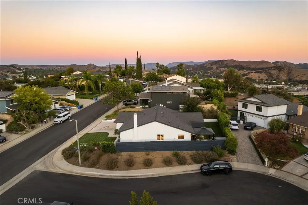 29332 Deep Shadow Drive Agoura Hills, CA 91301