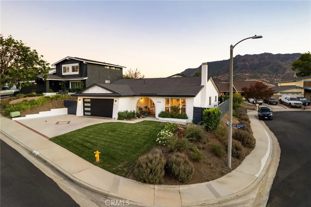 29332 Deep Shadow Drive Agoura Hills, CA 91301