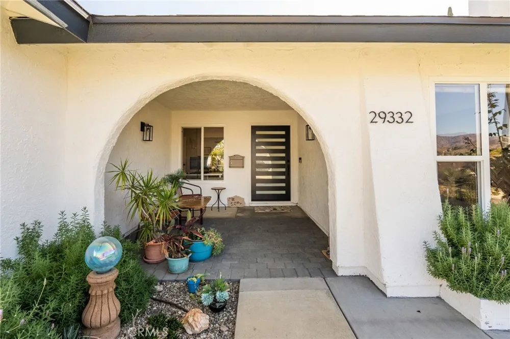 29332 Deep Shadow Drive Agoura Hills, CA 91301