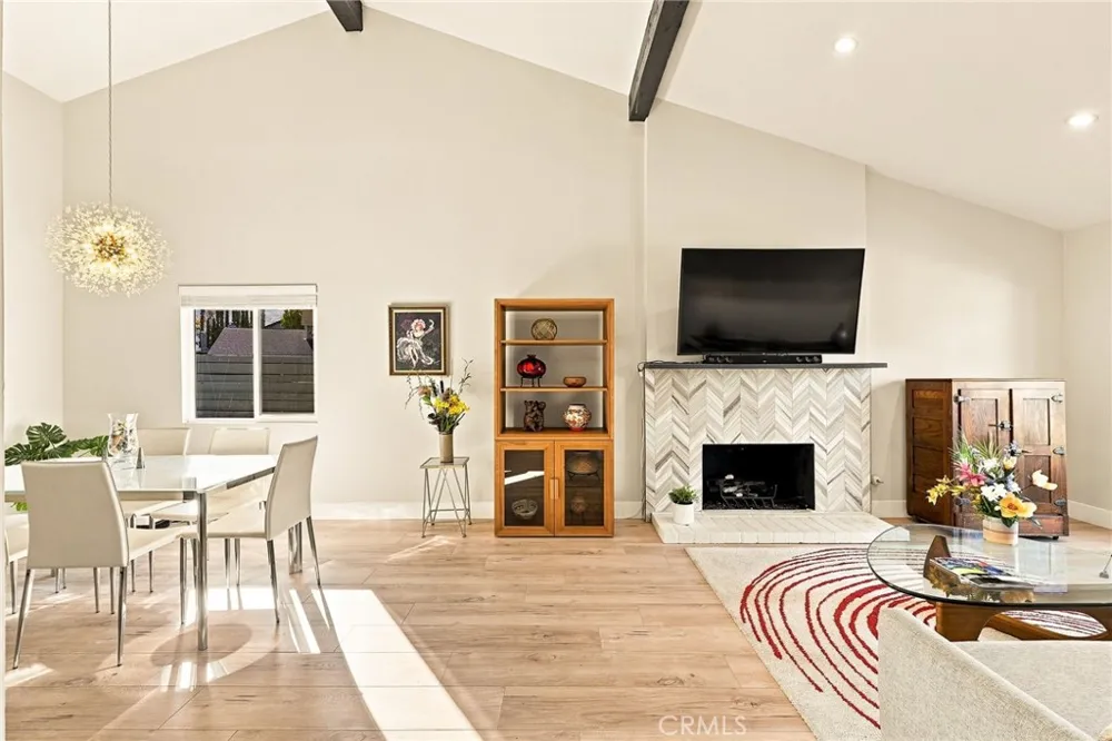 29332 Deep Shadow Drive Agoura Hills, CA 91301