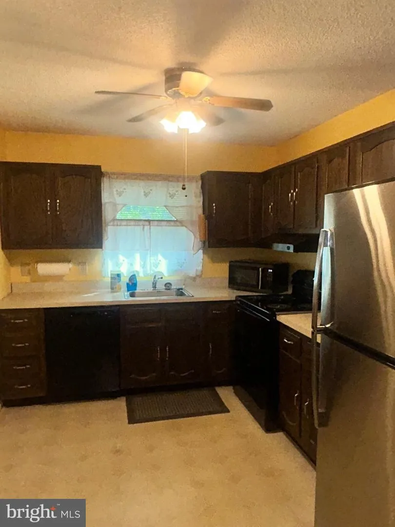2 ACORN ROAD Manahawkin, NJ 08050