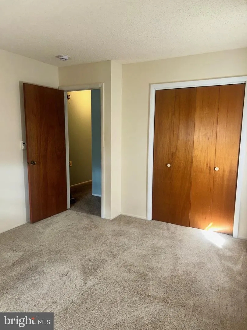 2 ACORN ROAD Manahawkin, NJ 08050