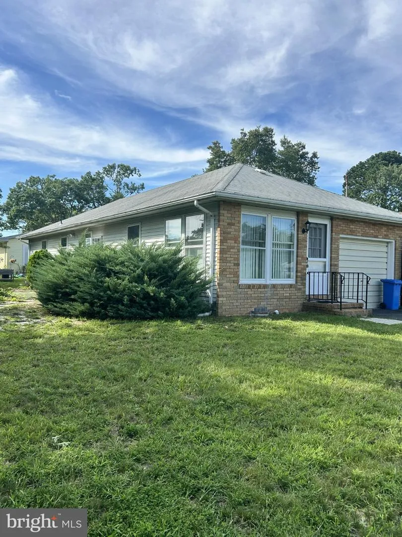 2 ACORN ROAD Manahawkin, NJ 08050