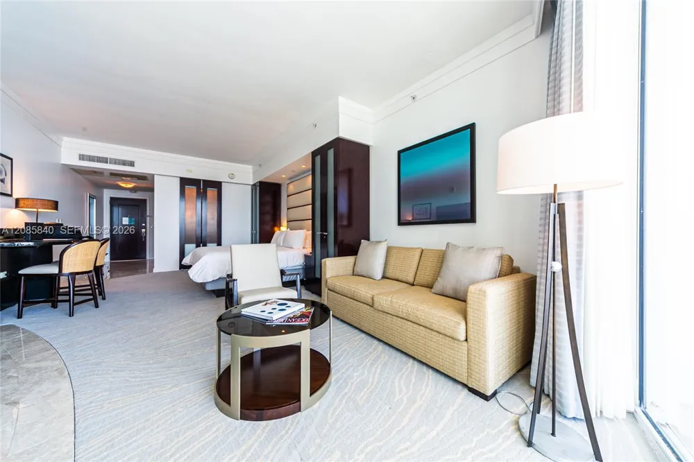 4391 Collins Ave #1015 Miami Beach, FL 33140