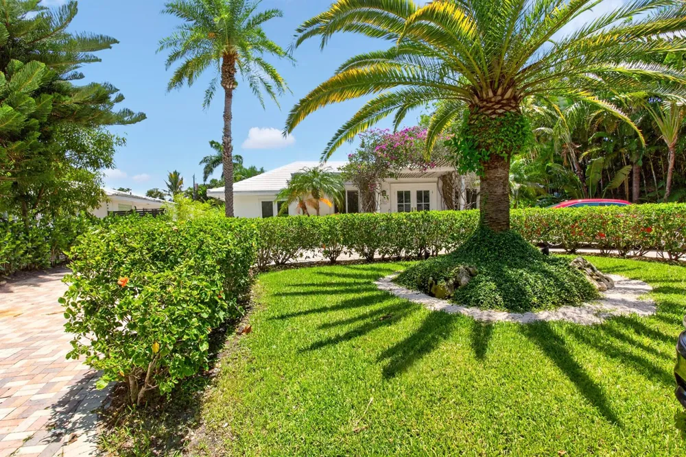 714 S Atlantic Drive Lantana, FL 33462