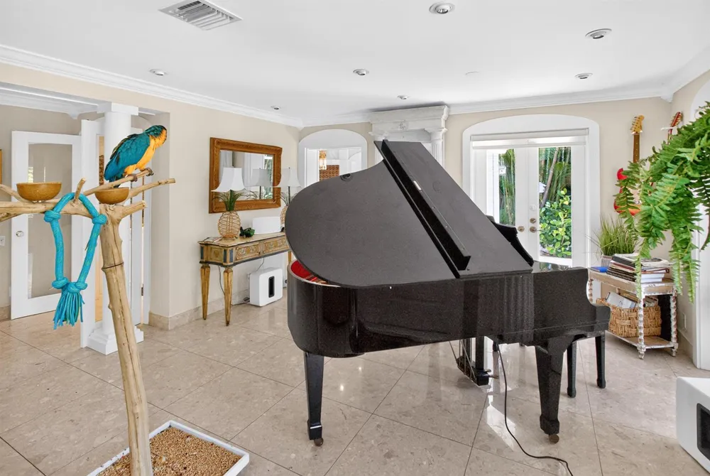 714 S Atlantic Drive Lantana, FL 33462