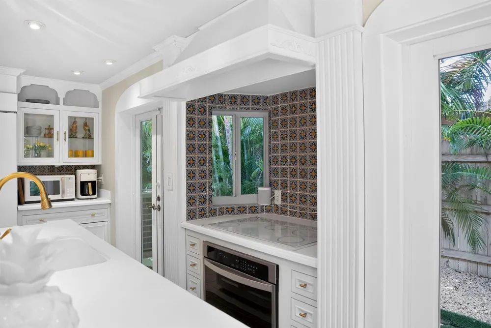 714 S Atlantic Drive Lantana, FL 33462