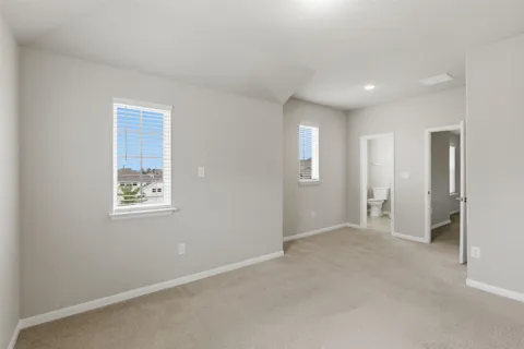 483 Algaroba Loop