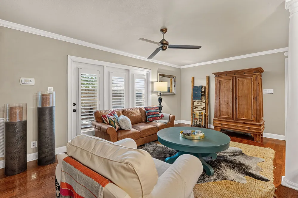2500 Steck Avenue #4 Austin, TX 78757