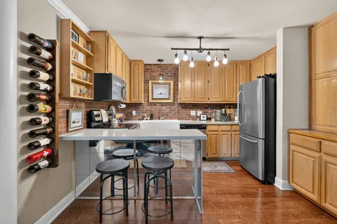 2500 Steck Avenue #4