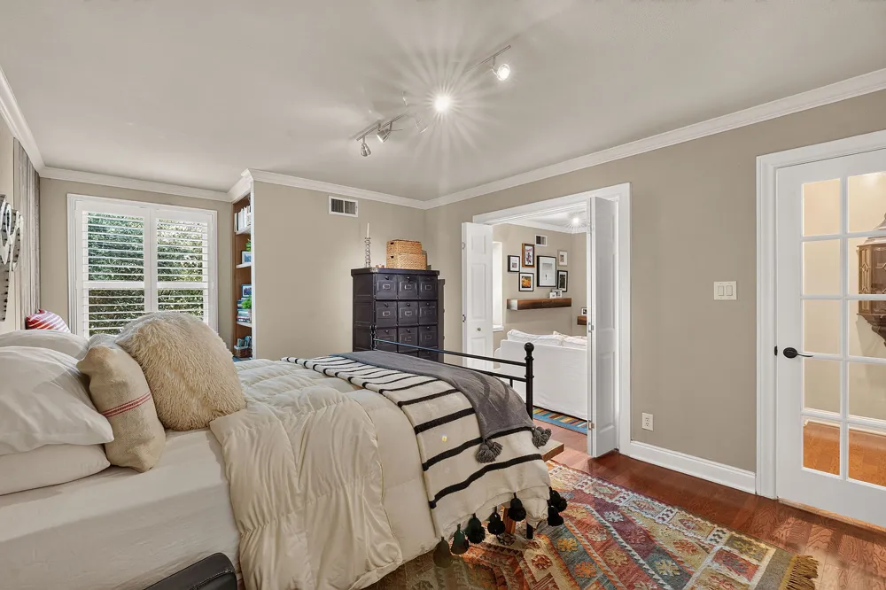 2500 Steck Avenue #4 Austin, TX 78757