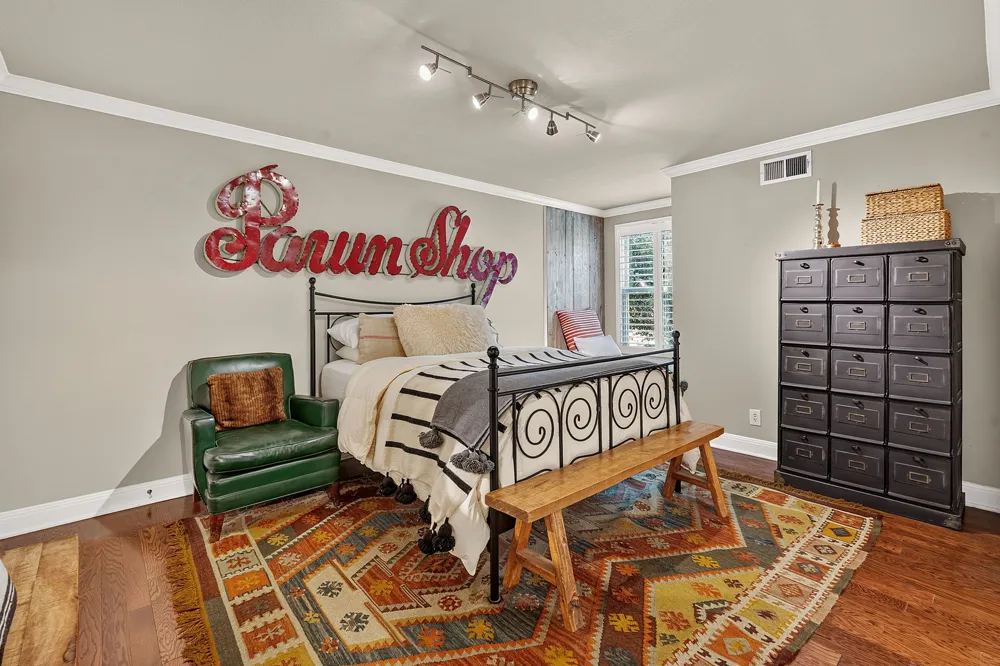 2500 Steck Avenue #4 Austin, TX 78757