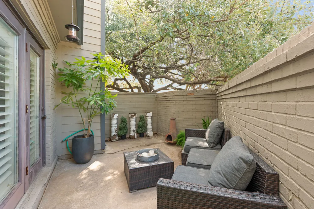 2500 Steck Avenue #4 Austin, TX 78757
