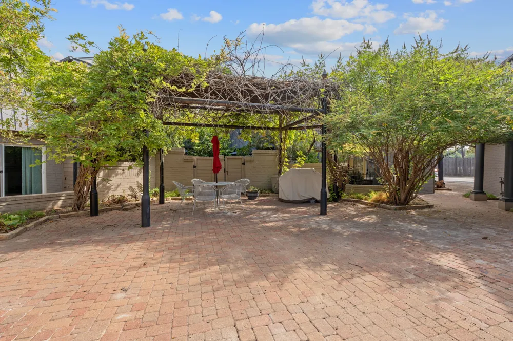 2500 Steck Avenue #4 Austin, TX 78757