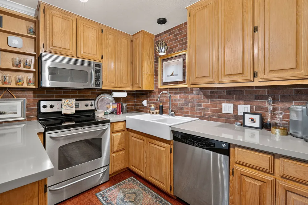2500 Steck Avenue #4 Austin, TX 78757
