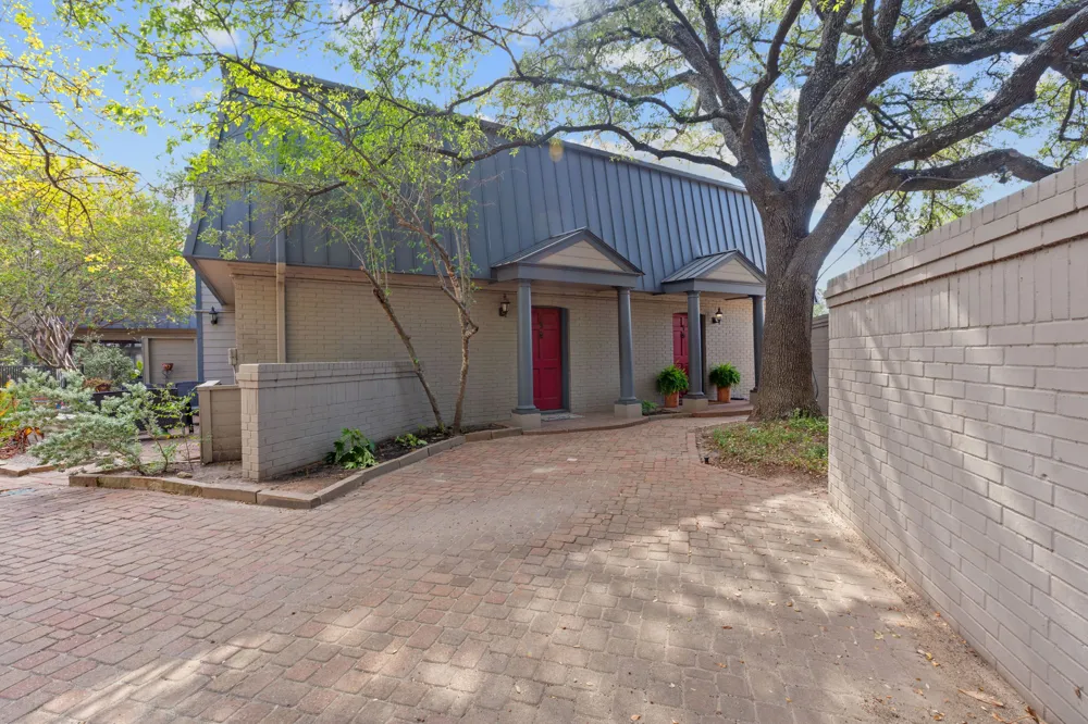 2500 Steck Avenue #4 Austin, TX 78757