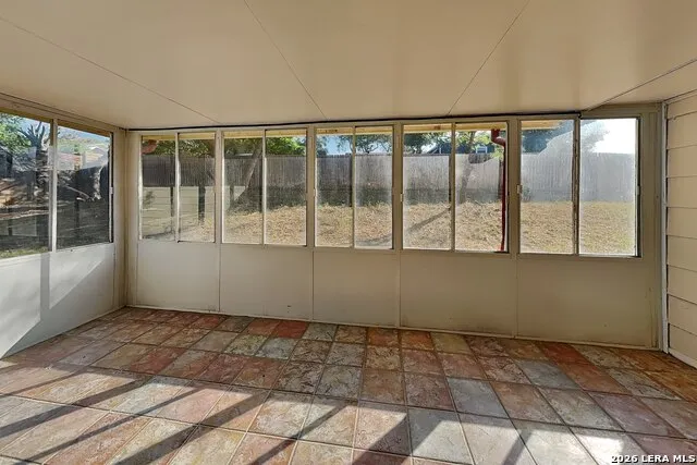 13622 Oak Breeze Universal City, TX 78148
