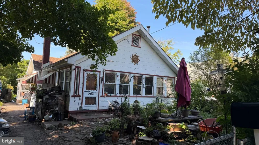 117 MANOR ROAD Hatboro, PA 19040