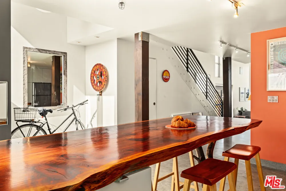 615 Hampton Drive Venice, CA 90291