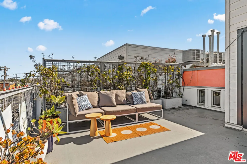 615 Hampton Drive Venice, CA 90291