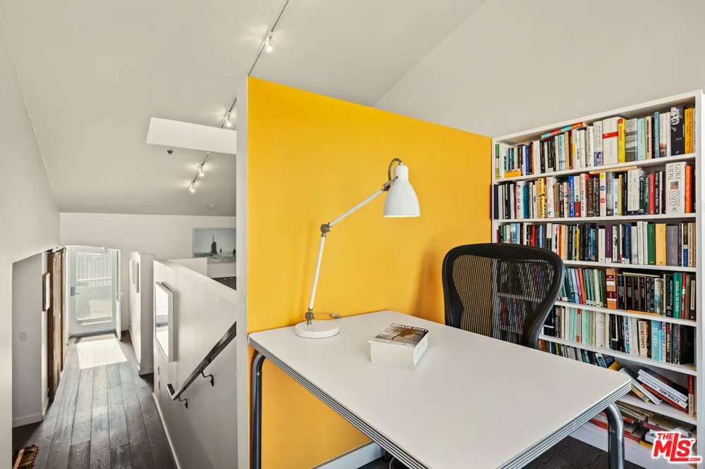 615 Hampton Drive Venice, CA 90291