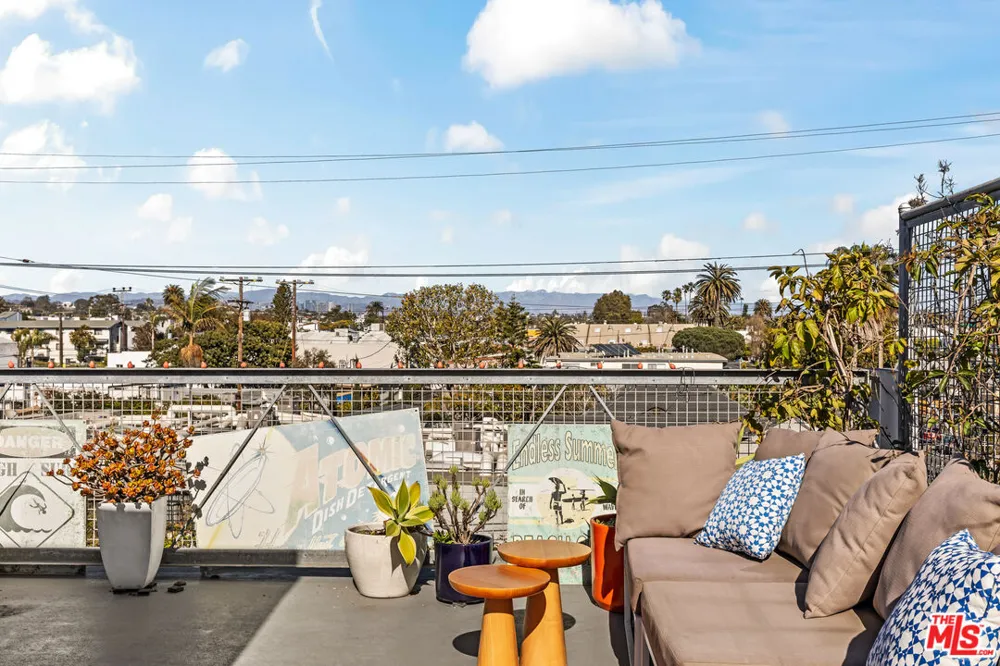 615 Hampton Drive Venice, CA 90291