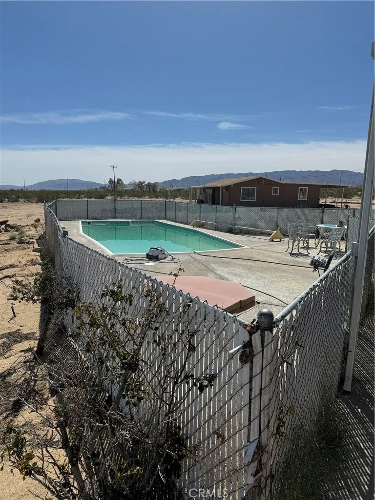 69538 Jim Pine 29 Palms, CA 92277