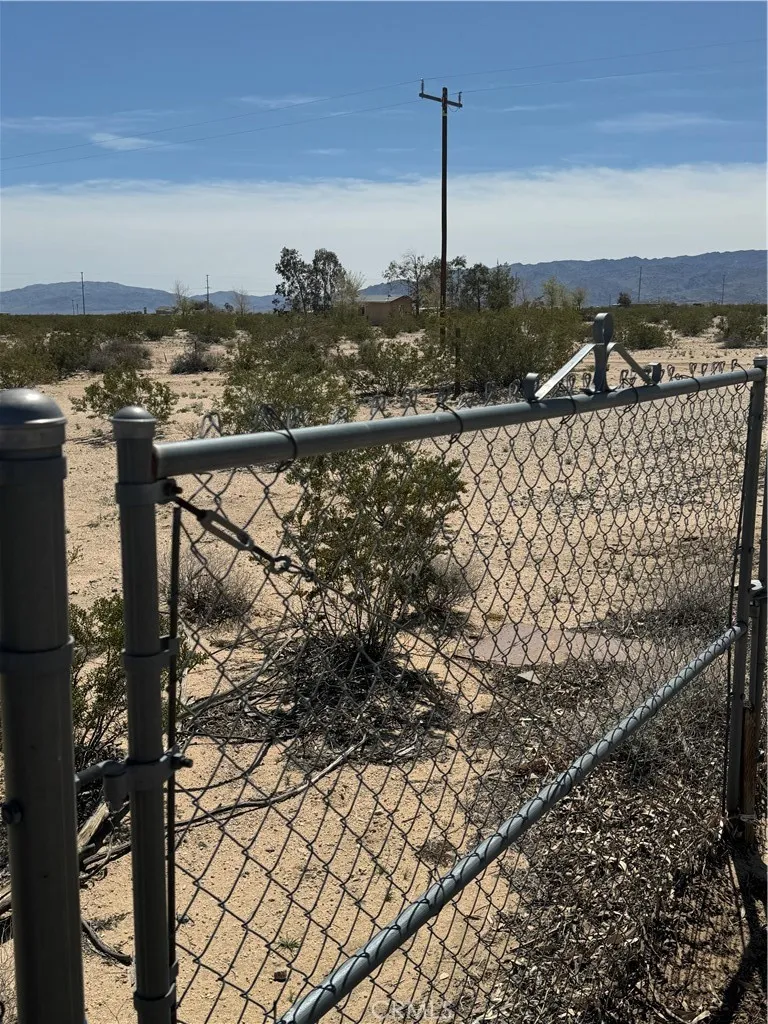 69538 Jim Pine 29 Palms, CA 92277