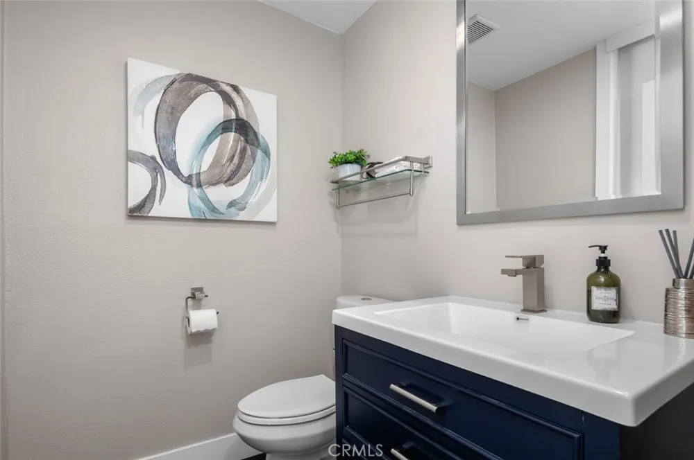 24762 Glenwood Drive Lake Forest, CA 92630