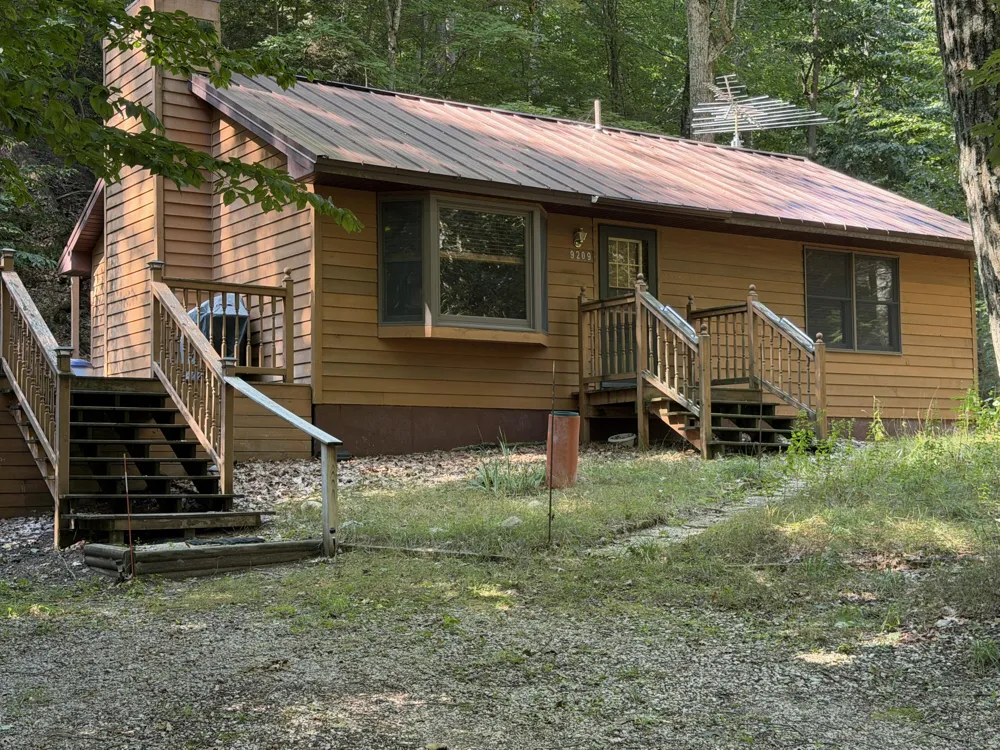 9209 Erie Trail Shelby, MI 49455