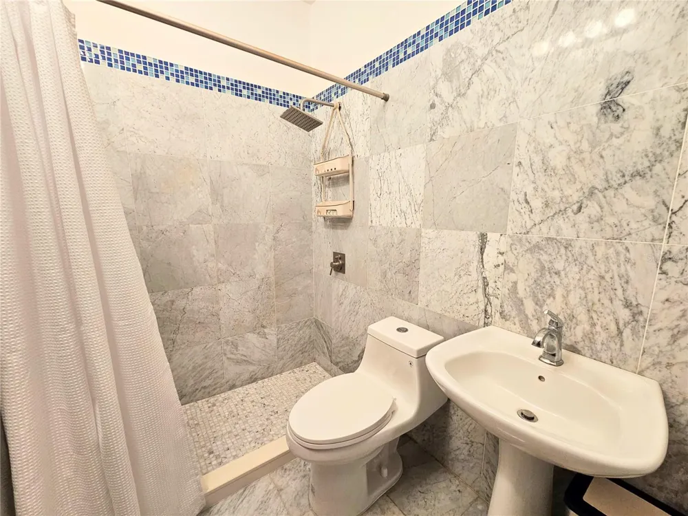 311 CALLE DE LA LUNA #3A San Juan, PR 00901