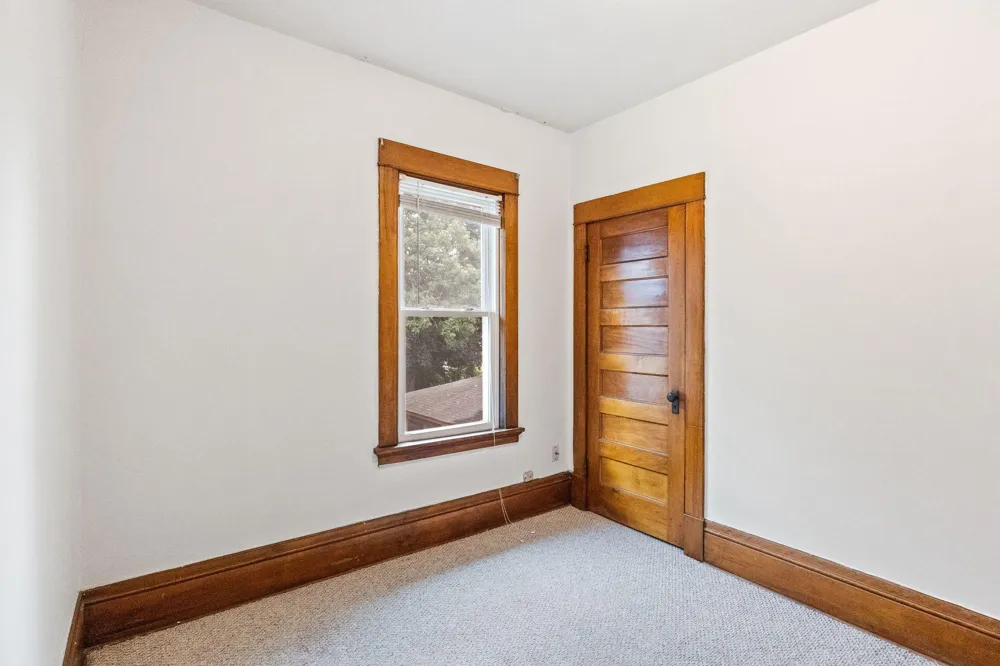 1075 Burr Street Saint Paul, MN 55130