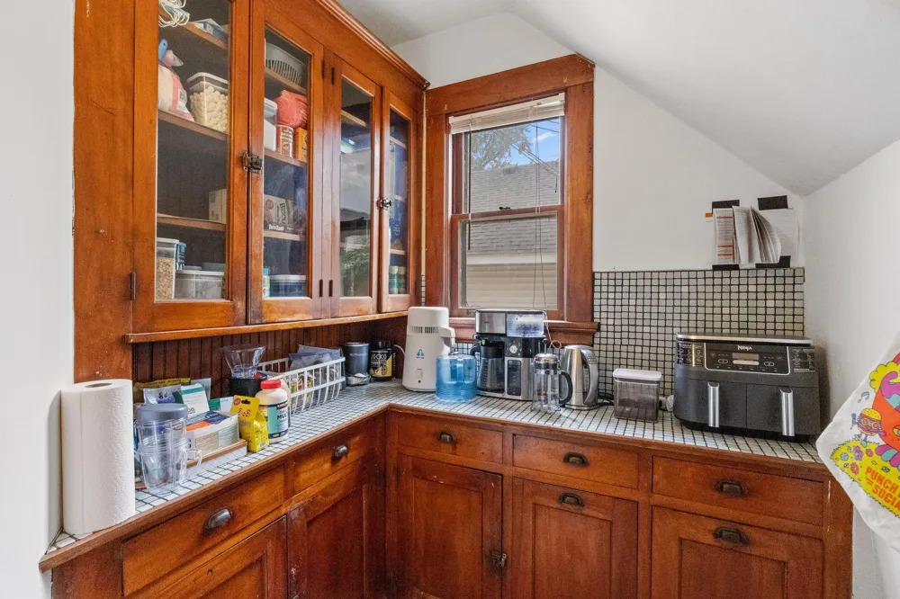 1075 Burr Street Saint Paul, MN 55130