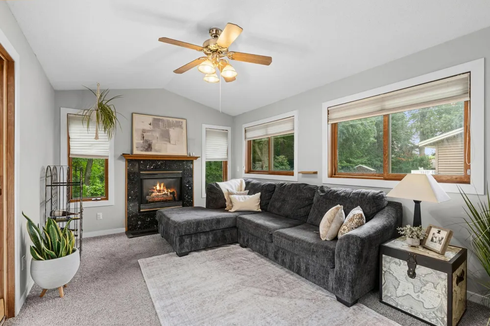 17411 Sunset Trail SW Prior Lake, MN 55372