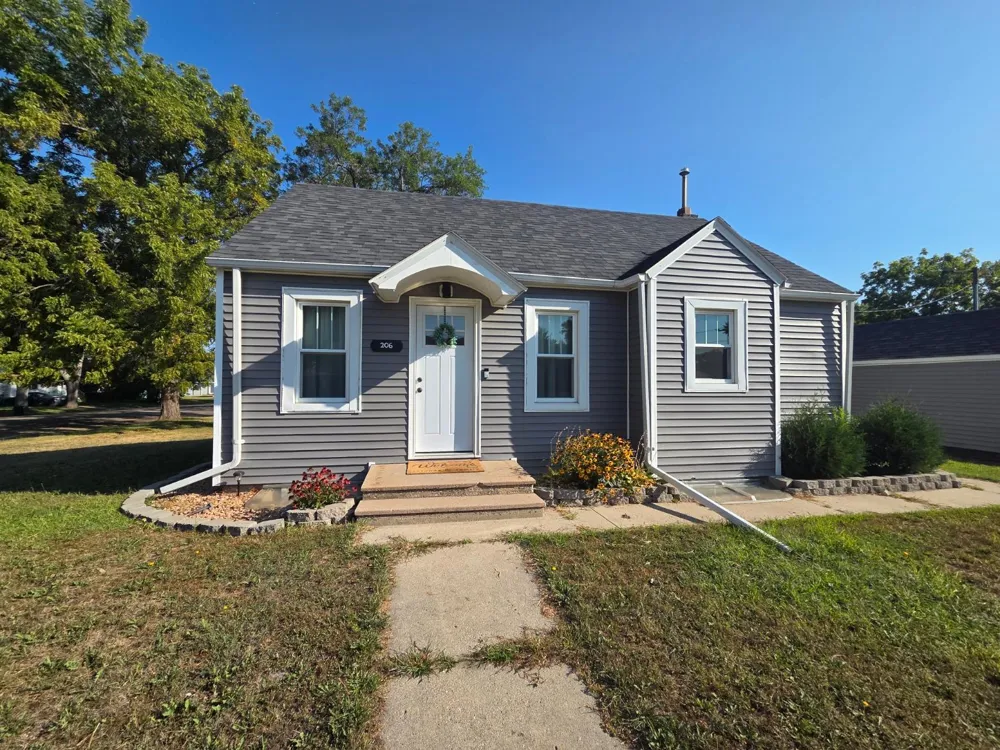 206 1st Street NE Lidgerwood, ND 58053