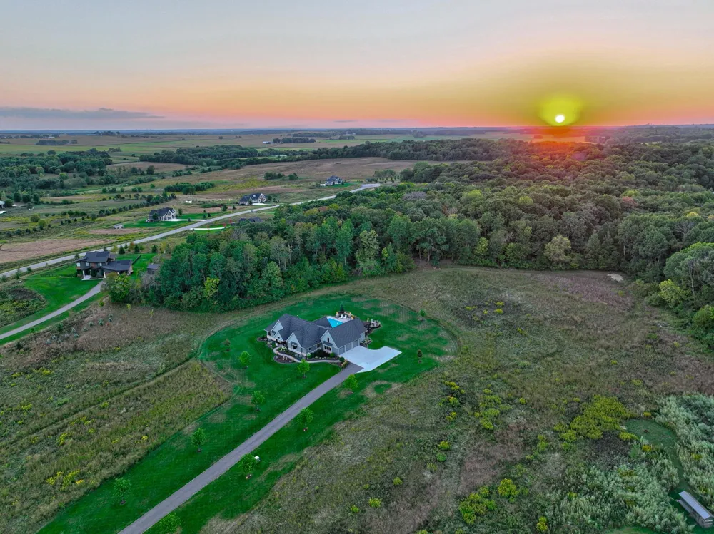 5580 Oakridge Trail S Afton, MN 55001
