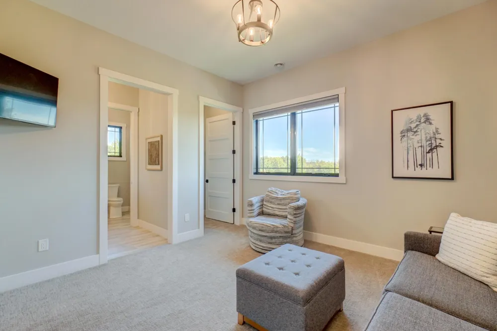 5580 Oakridge Trail S Afton, MN 55001